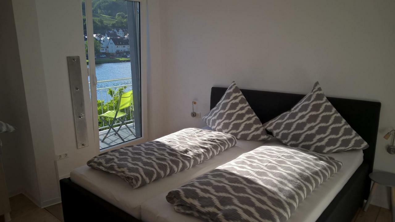 Mosel Ausblick Apartment เซลล์อันแดร์โมเซล ภายนอก รูปภาพ